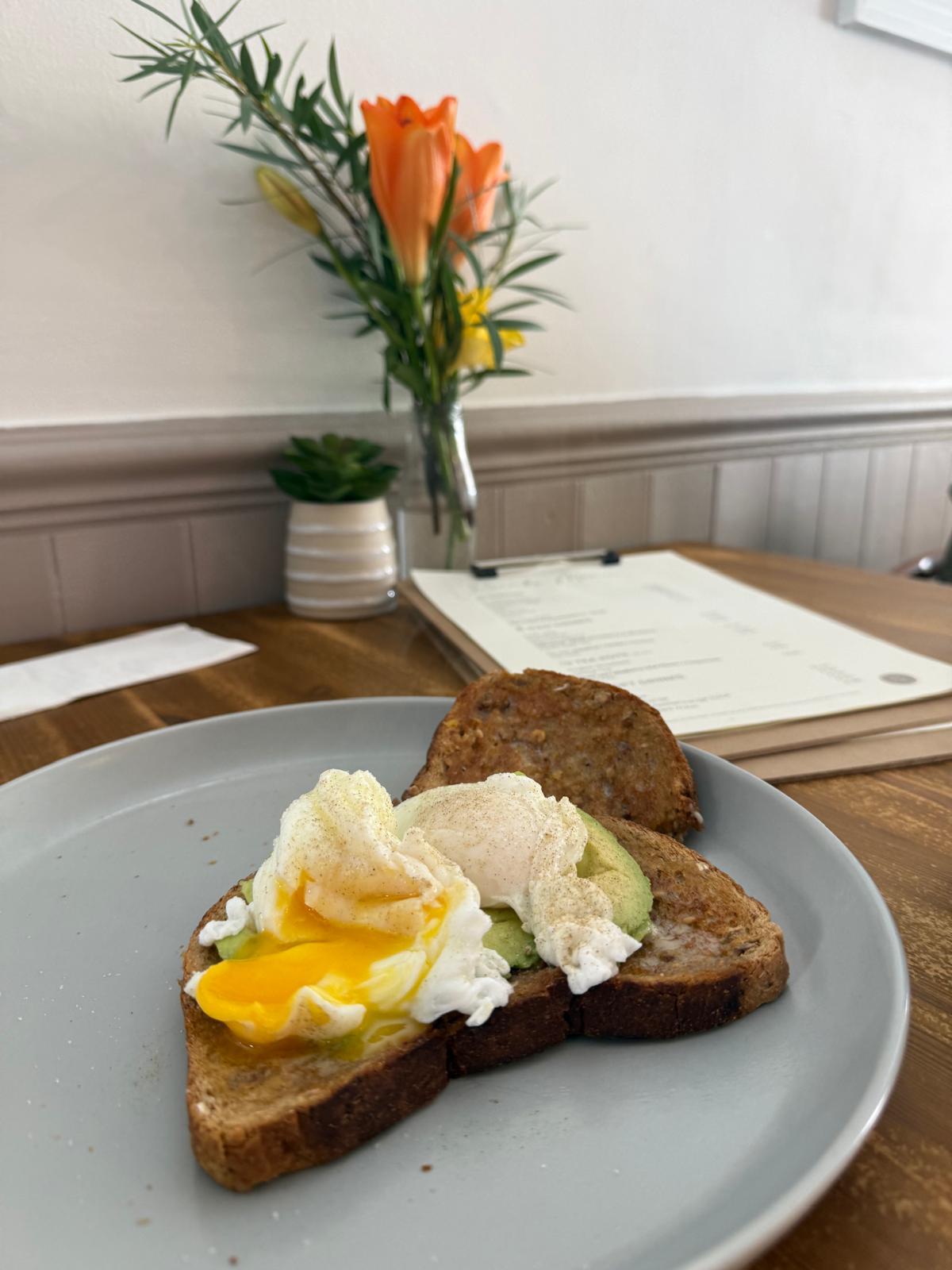 Eggs on toast